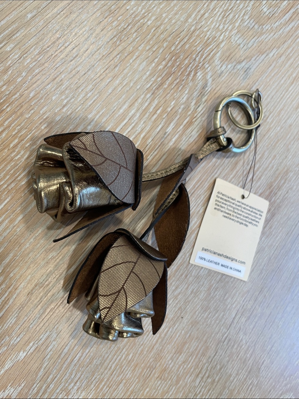 Patricia Nash Leather Laced Rose Bag Charm key holder in Antique Gold, NWT - Picture 4 of 5